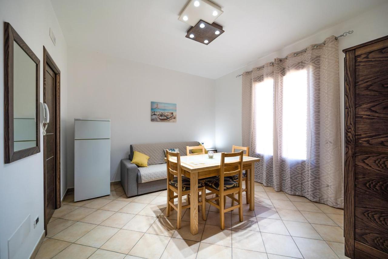 Perla Di Mare Appartamenti กัสเตลลุซโซ ภายนอก รูปภาพ